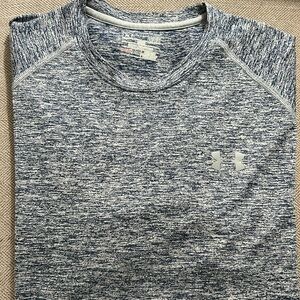 Under Armour Mens heat gear Tshirt